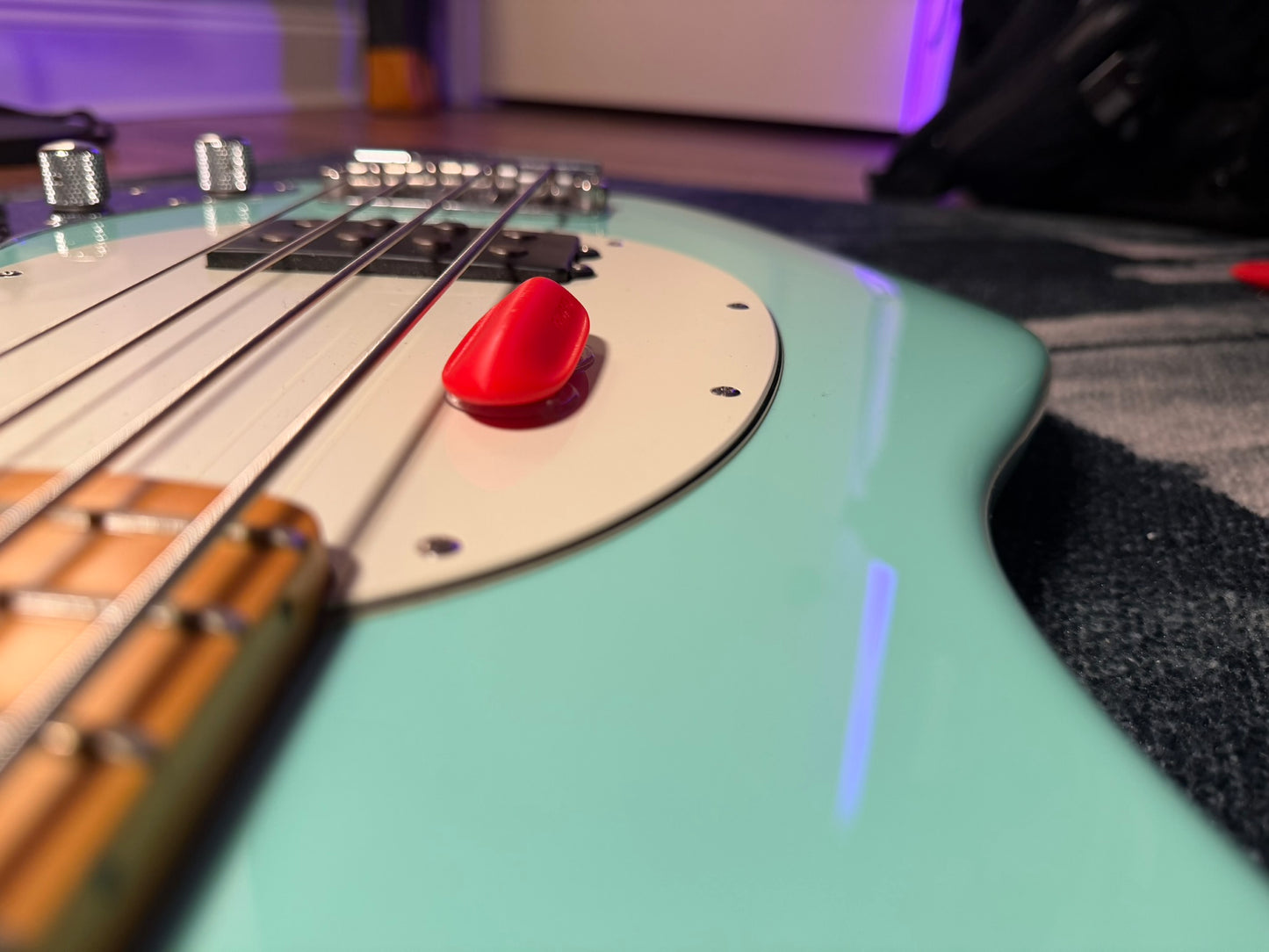 CONTOURED LOW PROFILE Thumb Fin  Thumb Rest