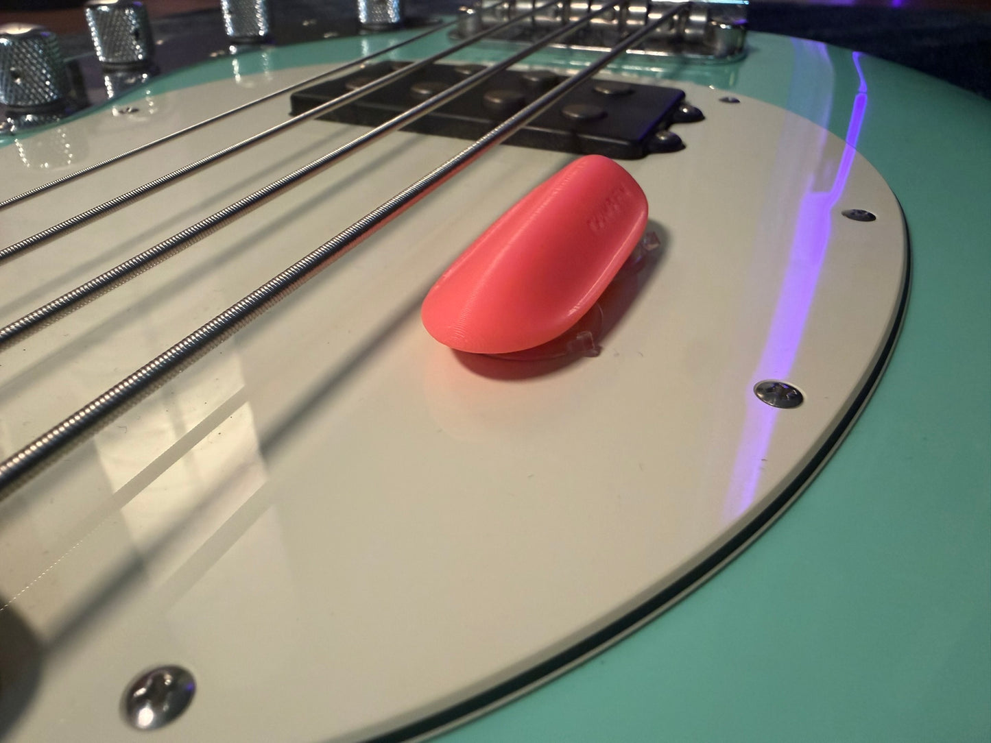 CONTOURED LOW PROFILE Thumb Fin  Thumb Rest